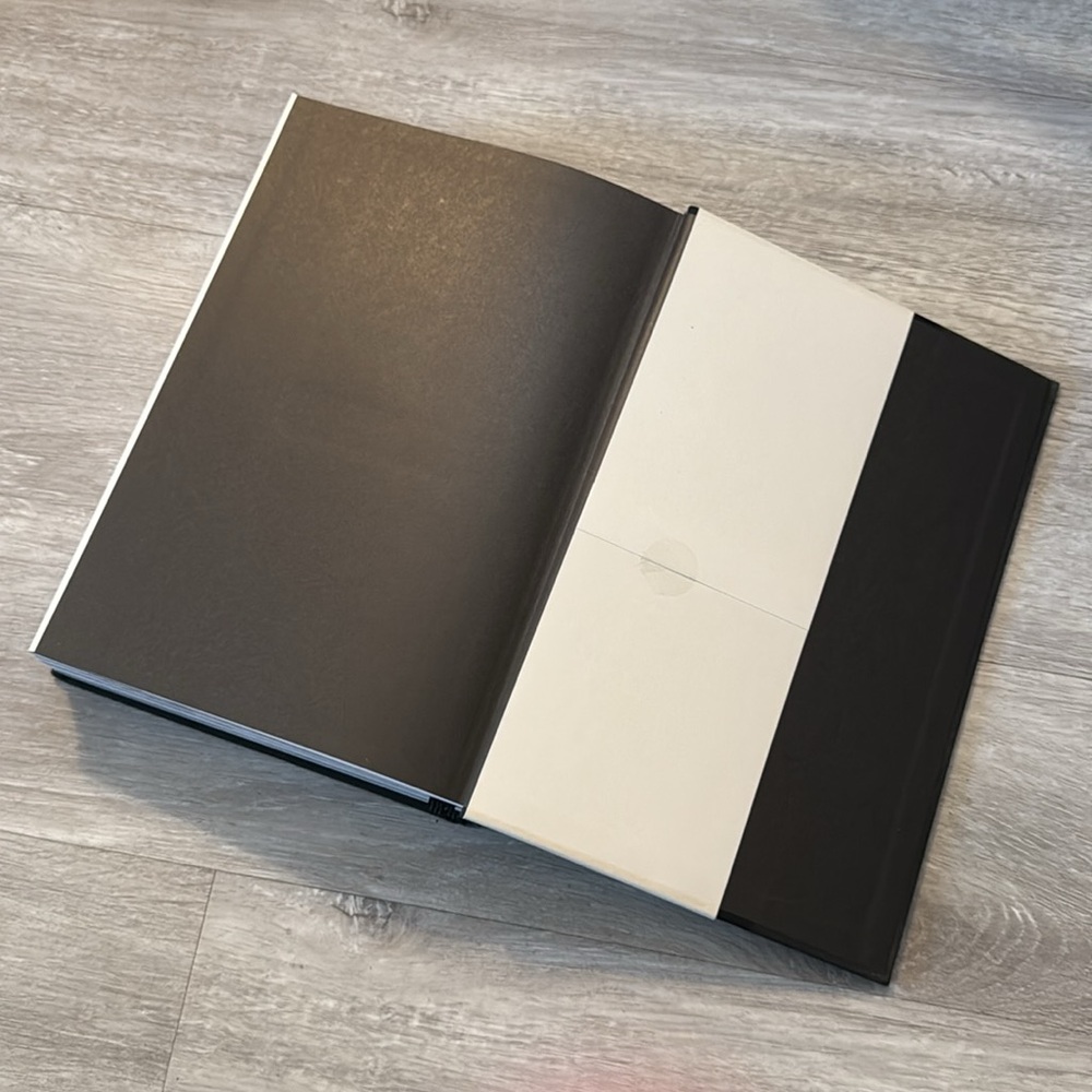 🖤CHANEL•Catwalk•Coffee Table Book•NWT🖤 - Picture 6 of 8